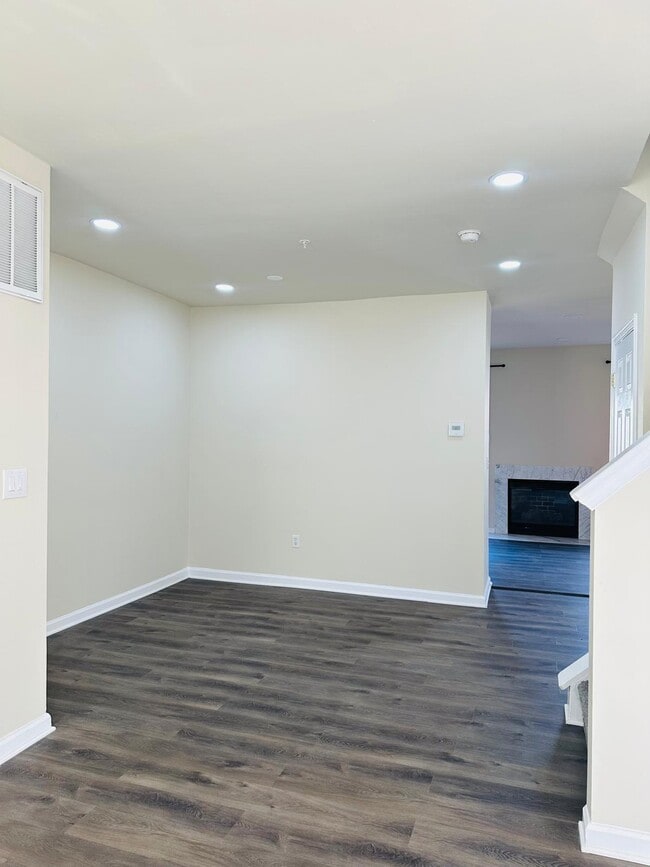 Foto del edificio - 5074 Kemsley Ct