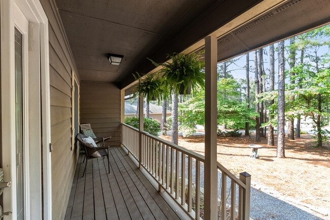 Building Photo - 4 Prichard Ln