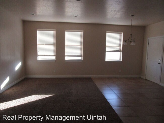 Building Photo - 4 br, 3 bath House - 735 W 400 S