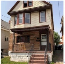 Building Photo - 226 Longnecker St