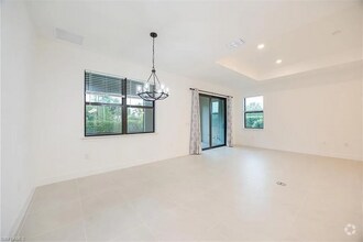 Building Photo - 10335 Ventana Ln