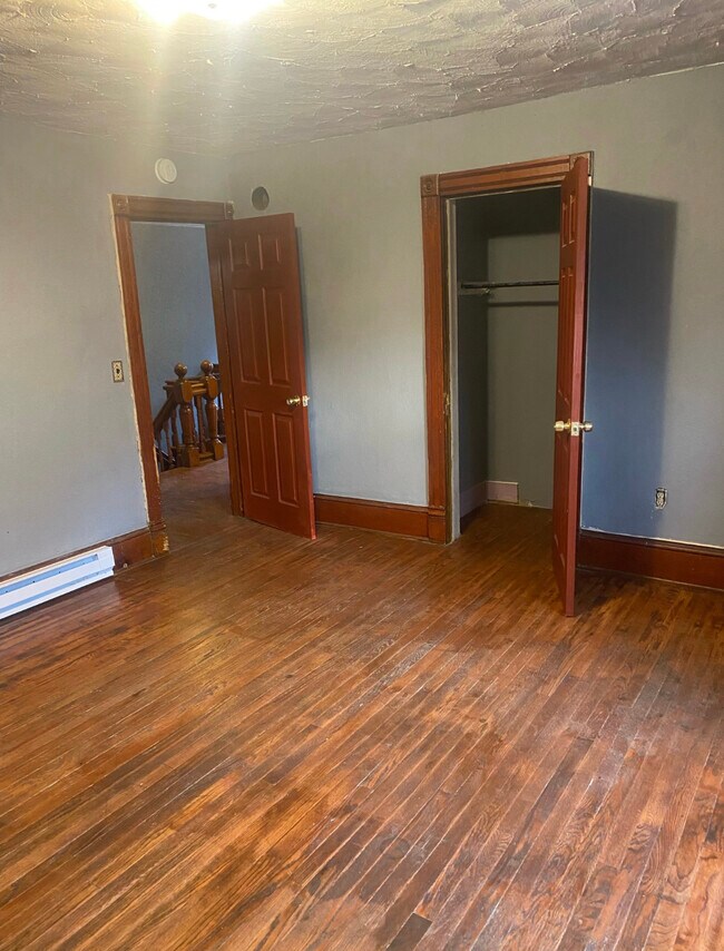 Foto del edificio - 511 W 7th St