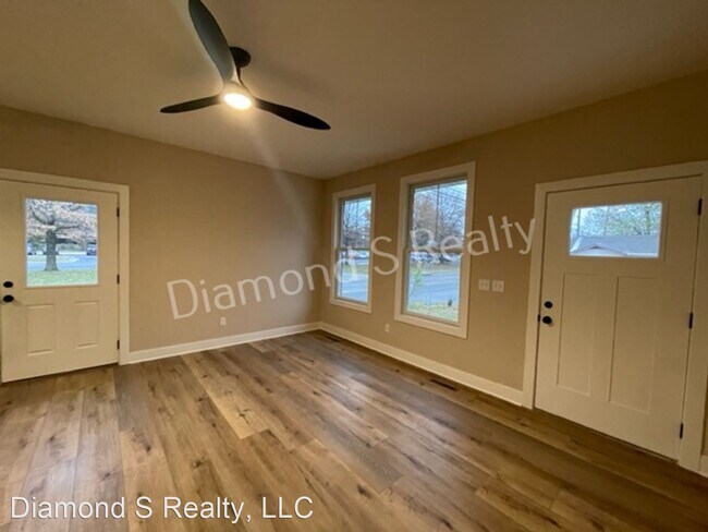 Foto del edificio - 2 br, 2 bath House - 1400 E Lindberg St