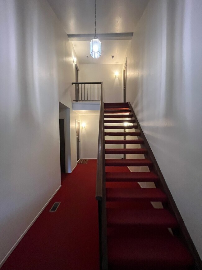 Foto del edificio - 355 Lambert Dr