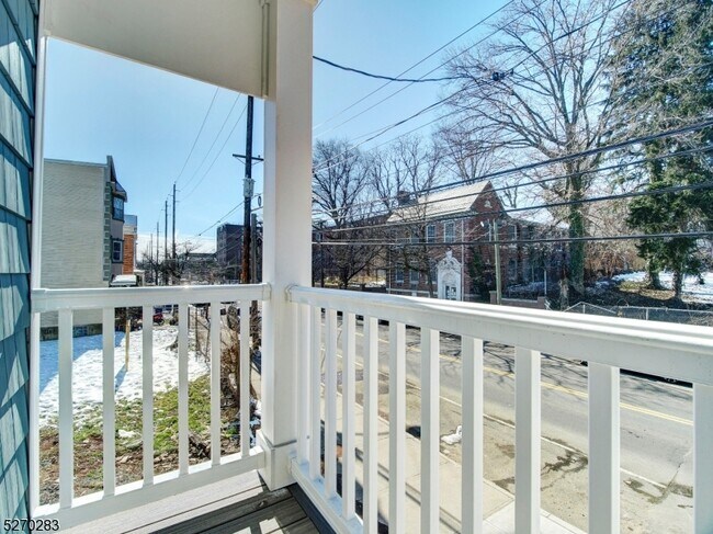 Building Photo - 734 Bergen St
