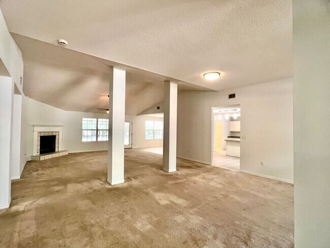 Foto del edificio - Executive Home for Rent in Milton - 4 Bedr...