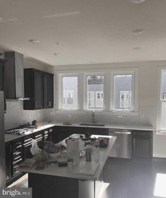 Foto del edificio - 13390 Sherwood Park Ln