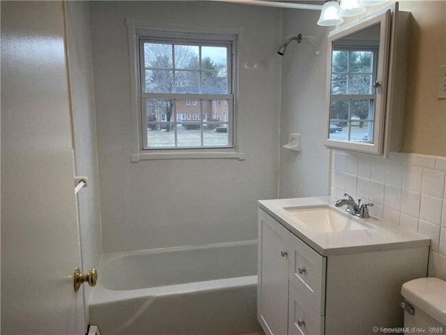 Photo - 7 Grandview Dr House