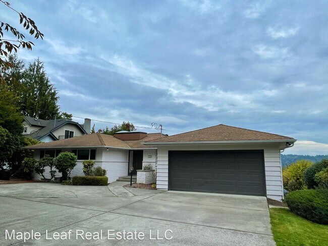 Foto del edificio - 4 br, 3.5 bath House - 11330 Sand Point Wa...