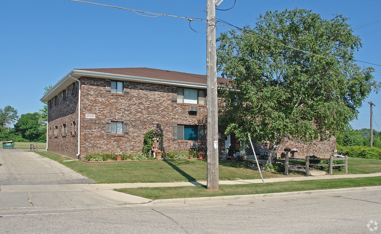 Building Photo - 2740 87th St