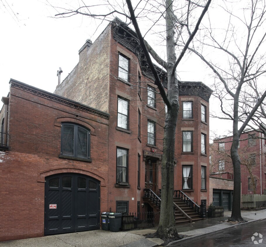 Building Photo - 36 Cranberry St