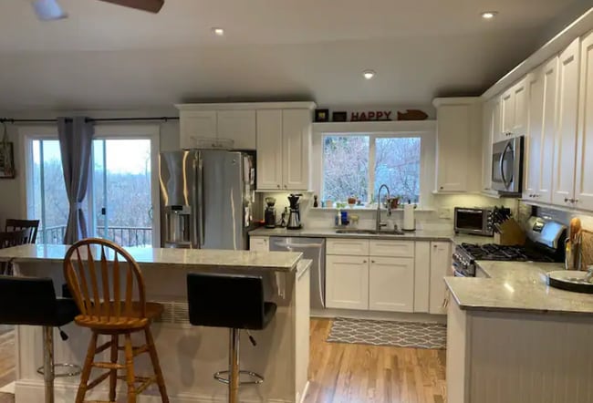 Photo - 6285 Yukon St House