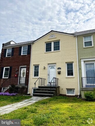 Building Photo - 1135 Colonial Ave