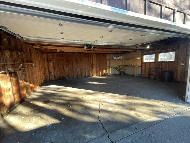 Building Photo - 7220 Pleasant Ave