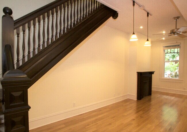 Building Photo - 2910 Jay Avenue, Unit 2910