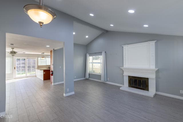 Building Photo - 336 Nueve Ct