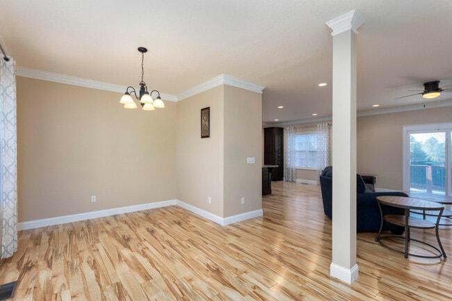 Building Photo - 275 Hazelwood Rd