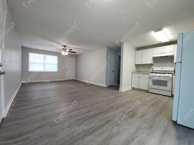 Foto del edificio - 4969 Lisa Ct