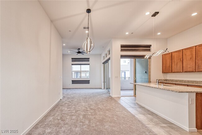 Foto del edificio - 643 Grey Saker St