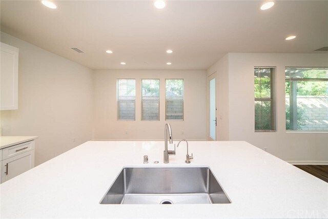 Building Photo - 147 Lavender