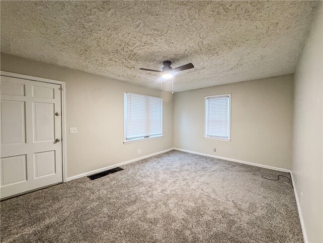 Foto del edificio - 283 Forgham Rd