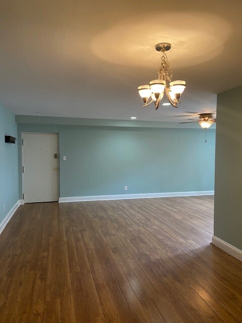 Building Photo - 355 Homeland Southway