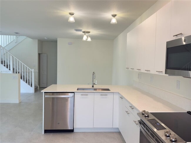 Foto del edificio - 8317 NW 45th St