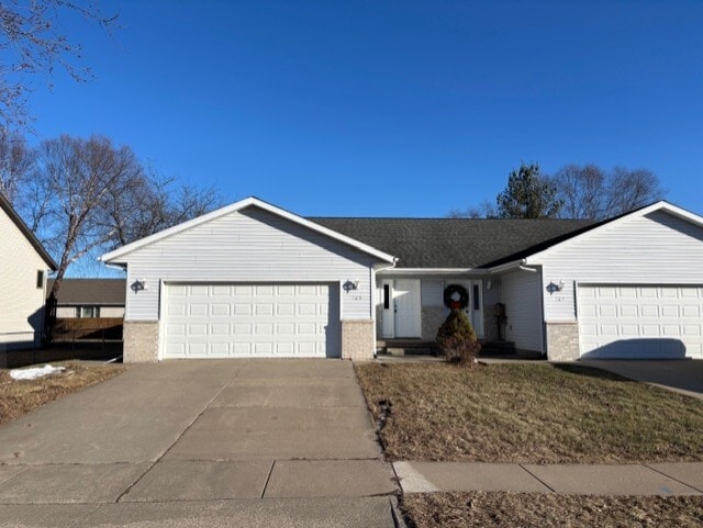 Building Photo - 127 Rosewood Ln S