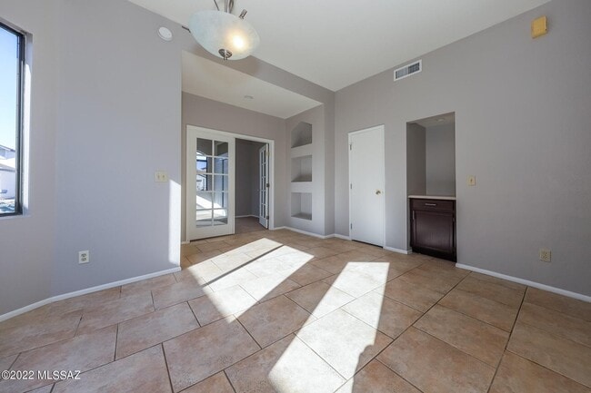 Building Photo - 7807 S Castle Bay St