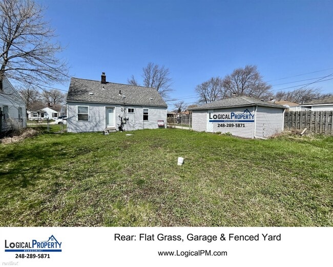 Building Photo - 3 br, 1 bath House - 23078 Rosalind Ave