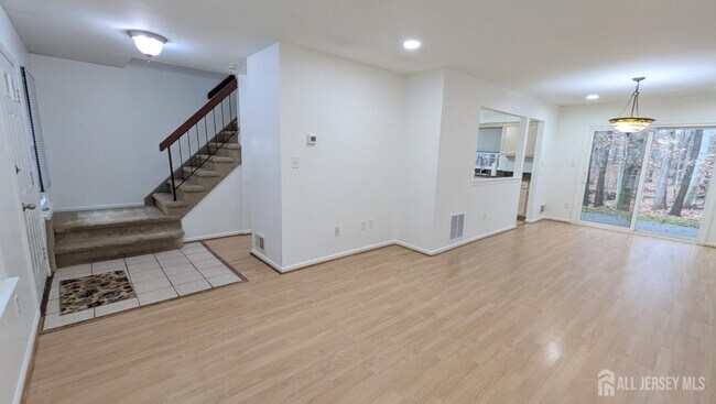 Foto del edificio - 2103 Timber Oaks Rd