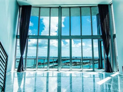 Foto del edificio - 888 Biscayne Blvd