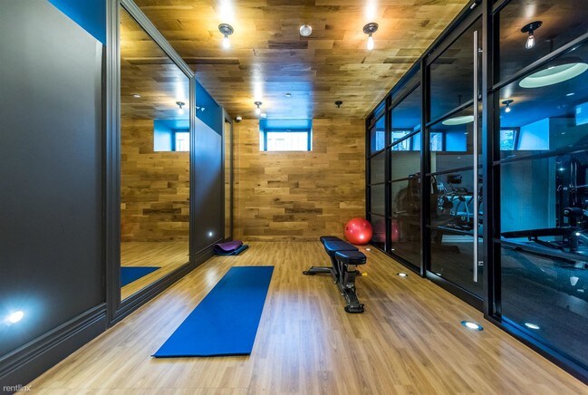 Foto del edificio - 1 br, 1 bath Apartment - 74 Maujer St