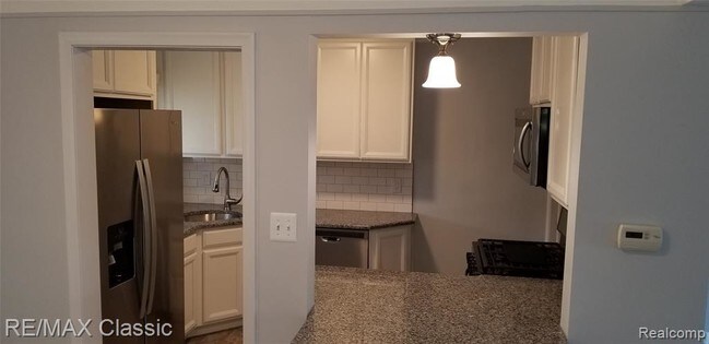 Foto del edificio - 9815 Middlebelt Rd