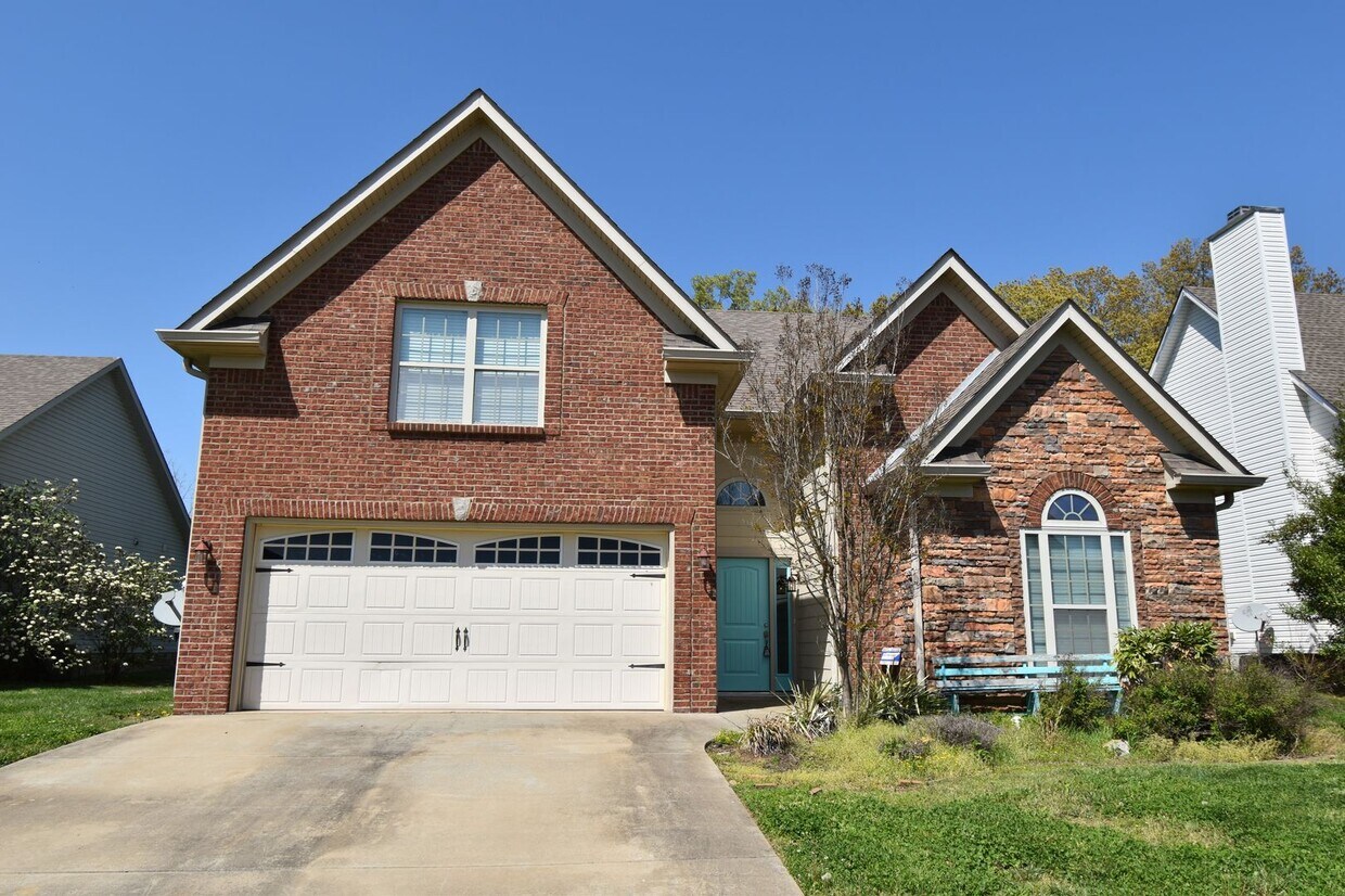 Primary Photo - 3 Bedroom Pet Friendly Home For Rent Near ...