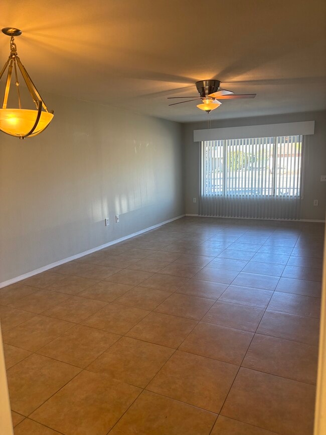 Foto del edificio - 18419 N 94th Dr