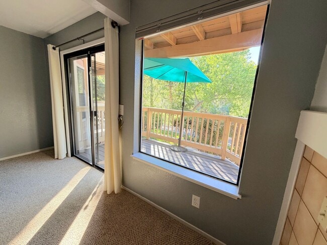 Building Photo - Reno Riverfront Condo - Single Story with Garage