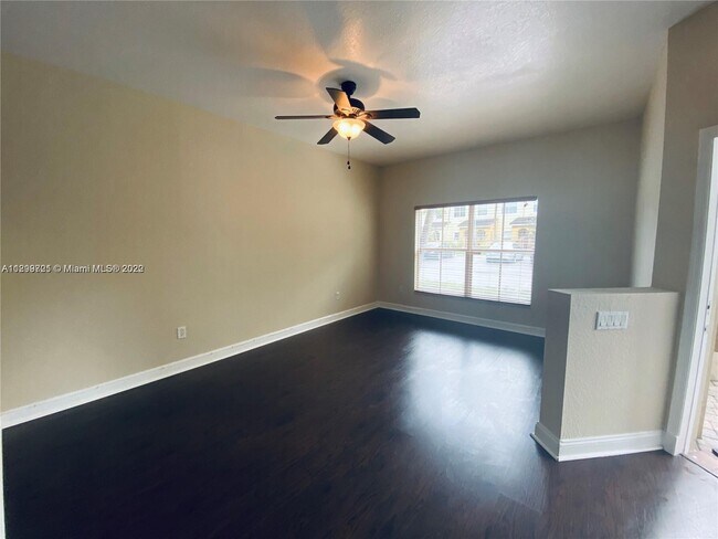 Foto del edificio - 3164 Merrick Terrace