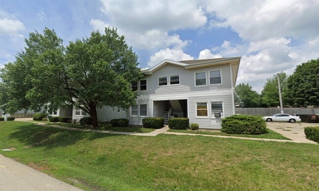 Building Photo - 306 Wigwam St
