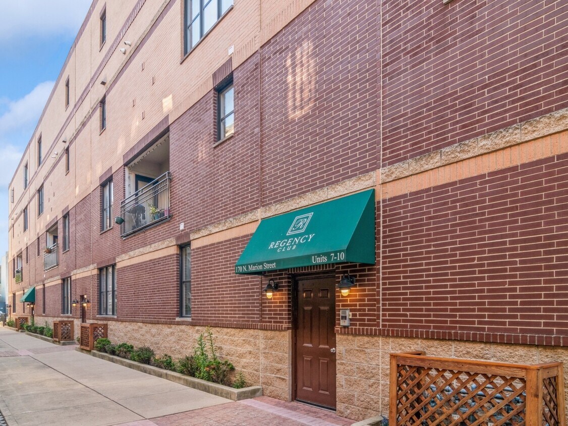 Primary Photo - 170 N Marion St