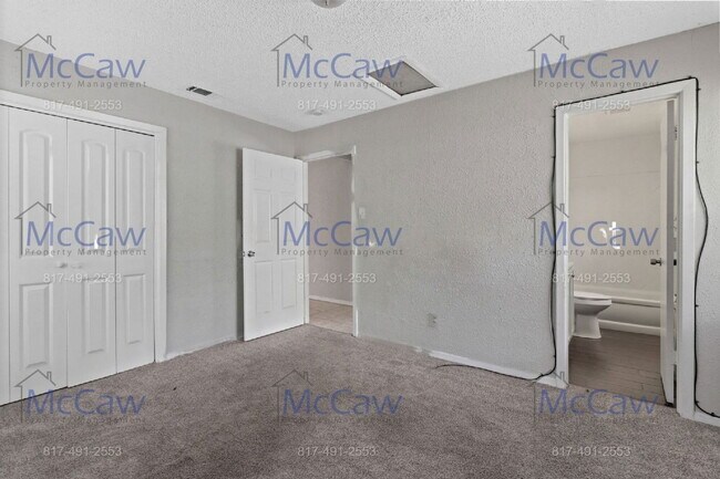 Foto del edificio - 425 Highcrest Dr
