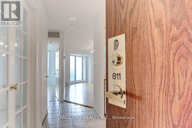 Building Photo - 190 Manitoba St