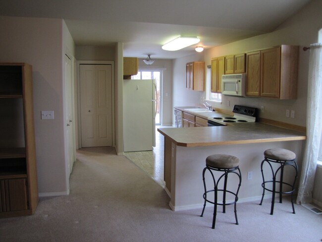 Building Photo - 6051 Spruce Meadows Loop