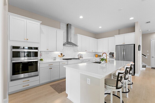 Building Photo - 547 Marquesa Cir