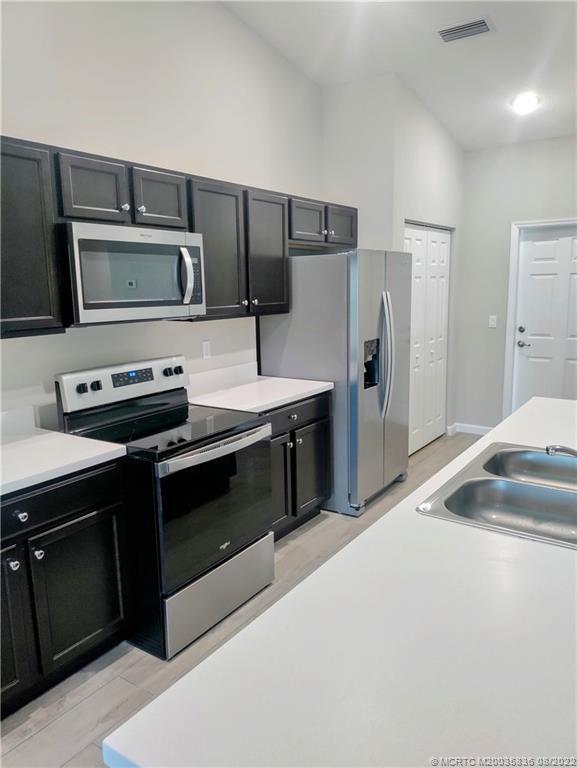 Foto del edificio - 1410 SW Flounder Ln