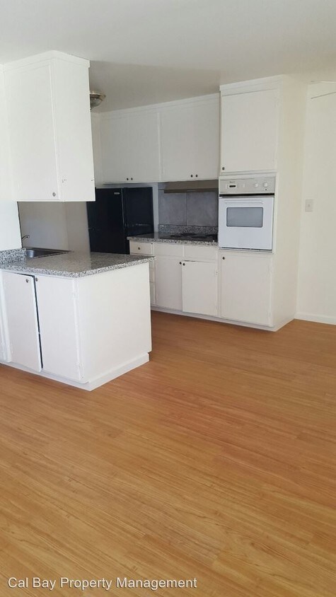 Foto principal - 1 br, 1 bath Apartment - 923 Tamarack Lane