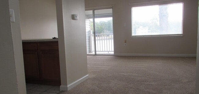 Building Photo - 101 Old Ferry Rd