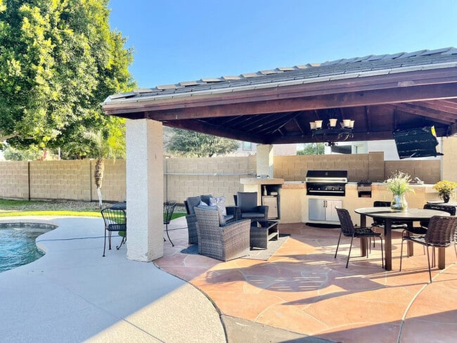 Building Photo - Cozy Home in Goodyear w/ Pool and Patio |5...