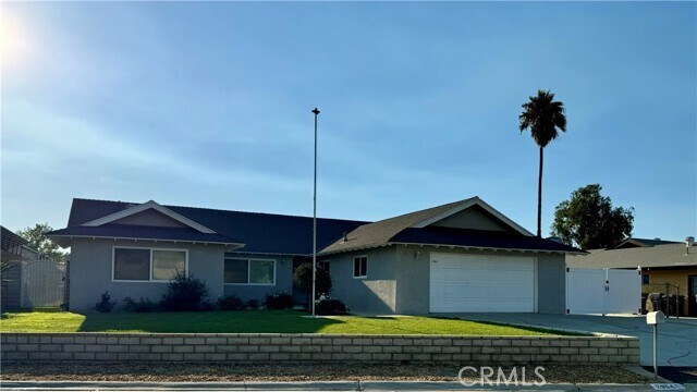 Foto principal - 2964 Broken Arrow St