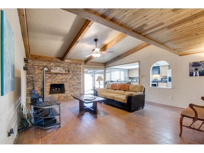 Building Photo - Adorable Home on Corner LOT- COMING SOON